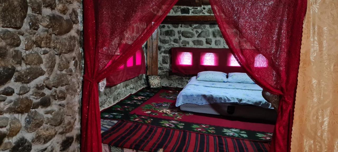 Hotel Stone Tower Plav Zewnętrze zdjęcie